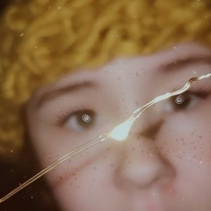 Meet your Posher, Chloe